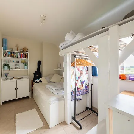 Cozy With A View Of The Canal דירה