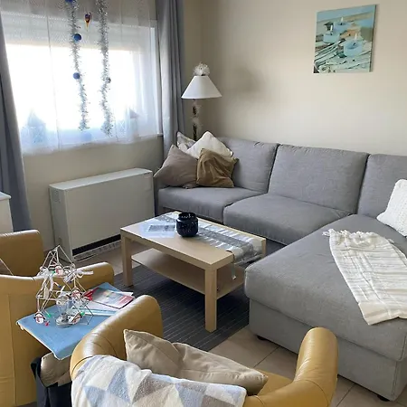 Cozy With A View Of The Canal דירה *